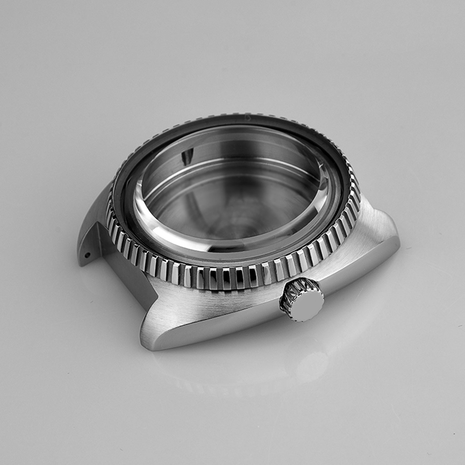 Simple Metal Watch Case With Large, Knurled Bezel